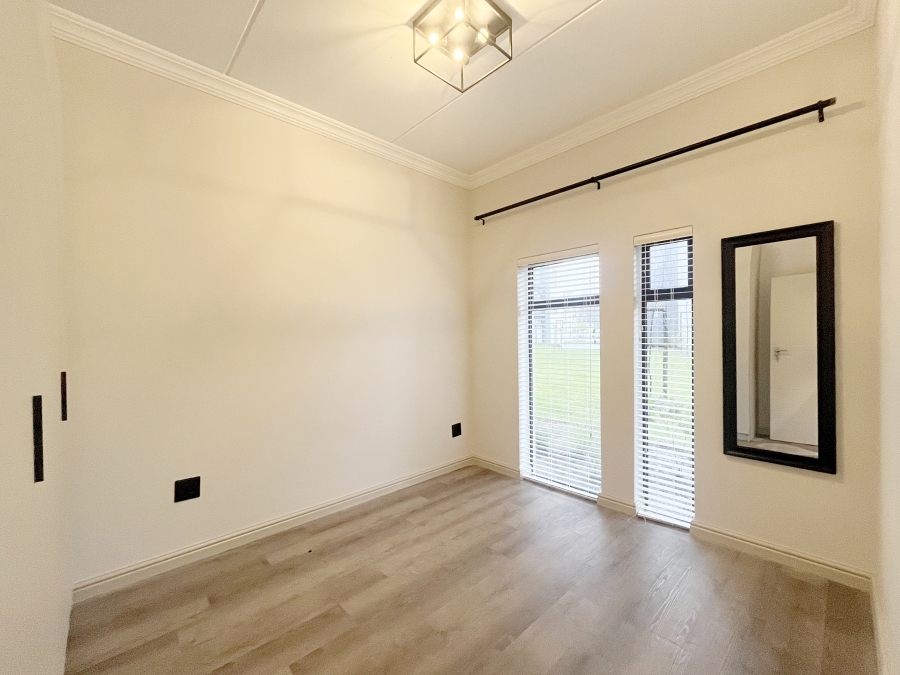 To Let 2 Bedroom Property for Rent in Brackenfell South Western Cape